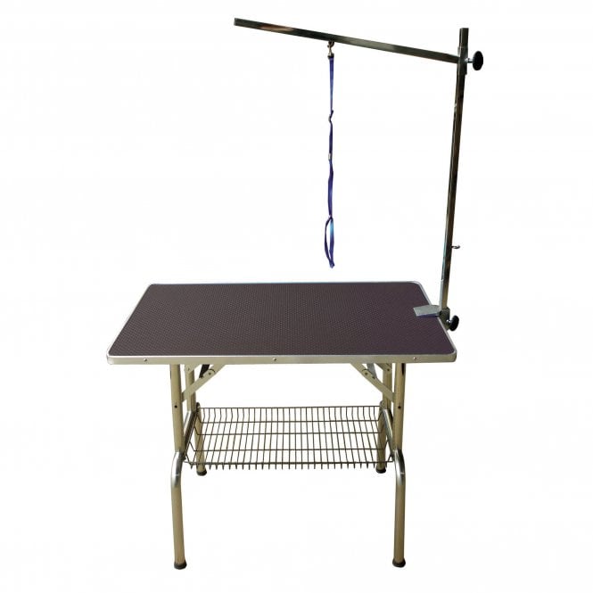 Apainketa mahai eramangarria